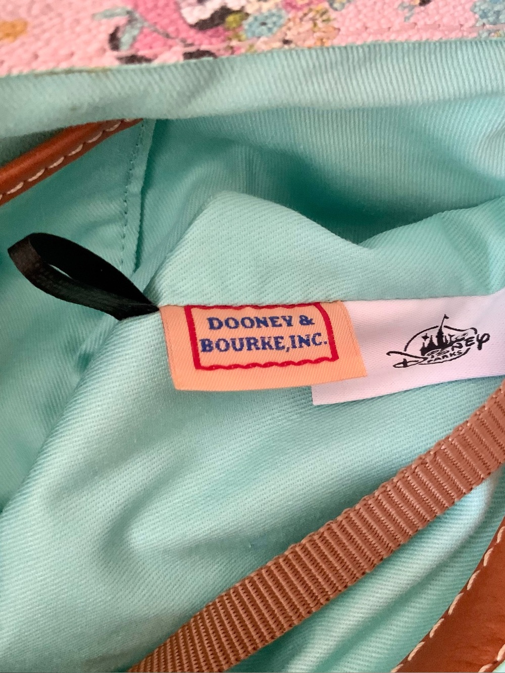 DOONEY & BOURKE DISNEY PARKS EPCOT FLOWER & GARDEN FESTIVALTOTE MINNIE 2020 - Picture 8 of 10